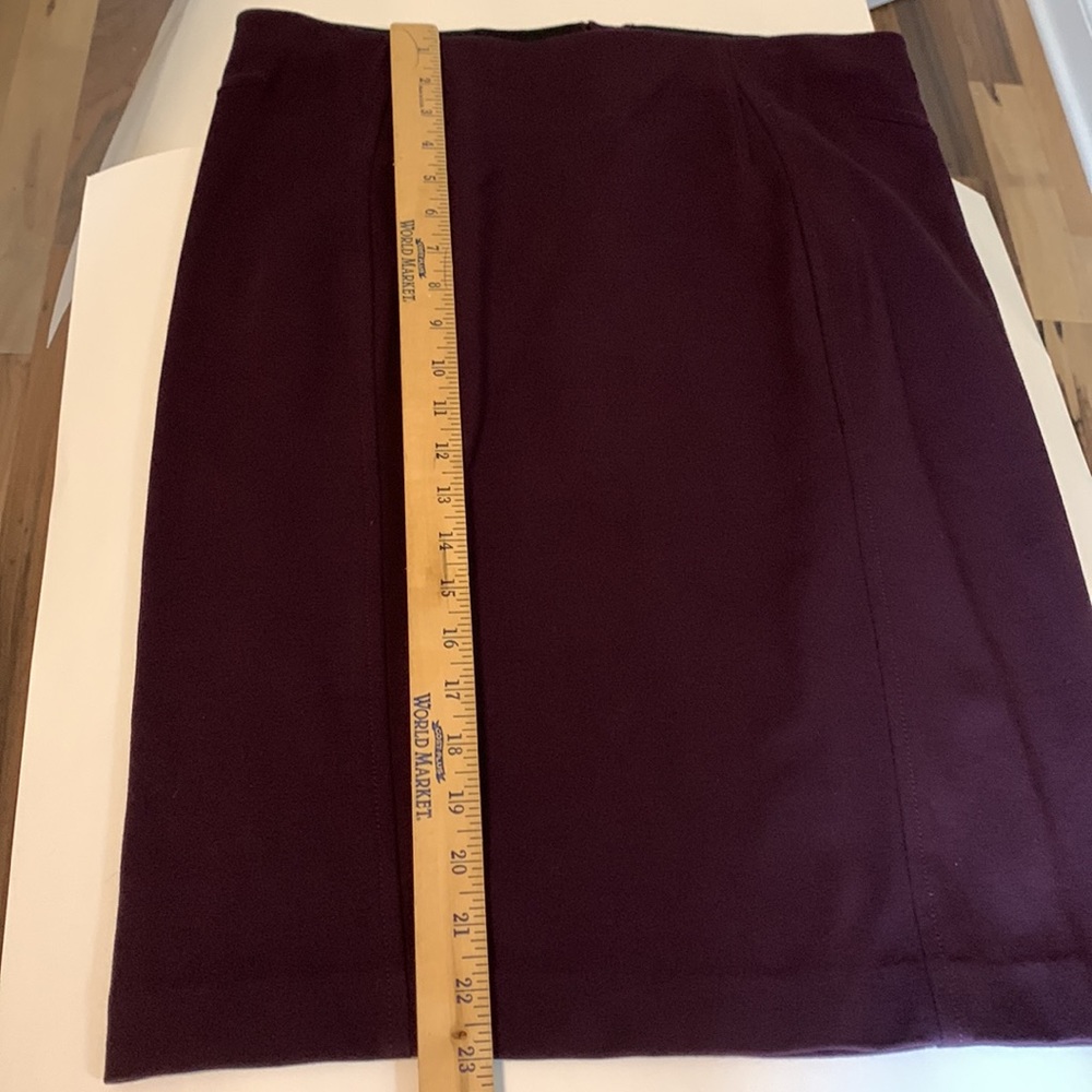 Ann Taylor Wine/Purple Pencil Skirt size 10 - Picture 4 of 7